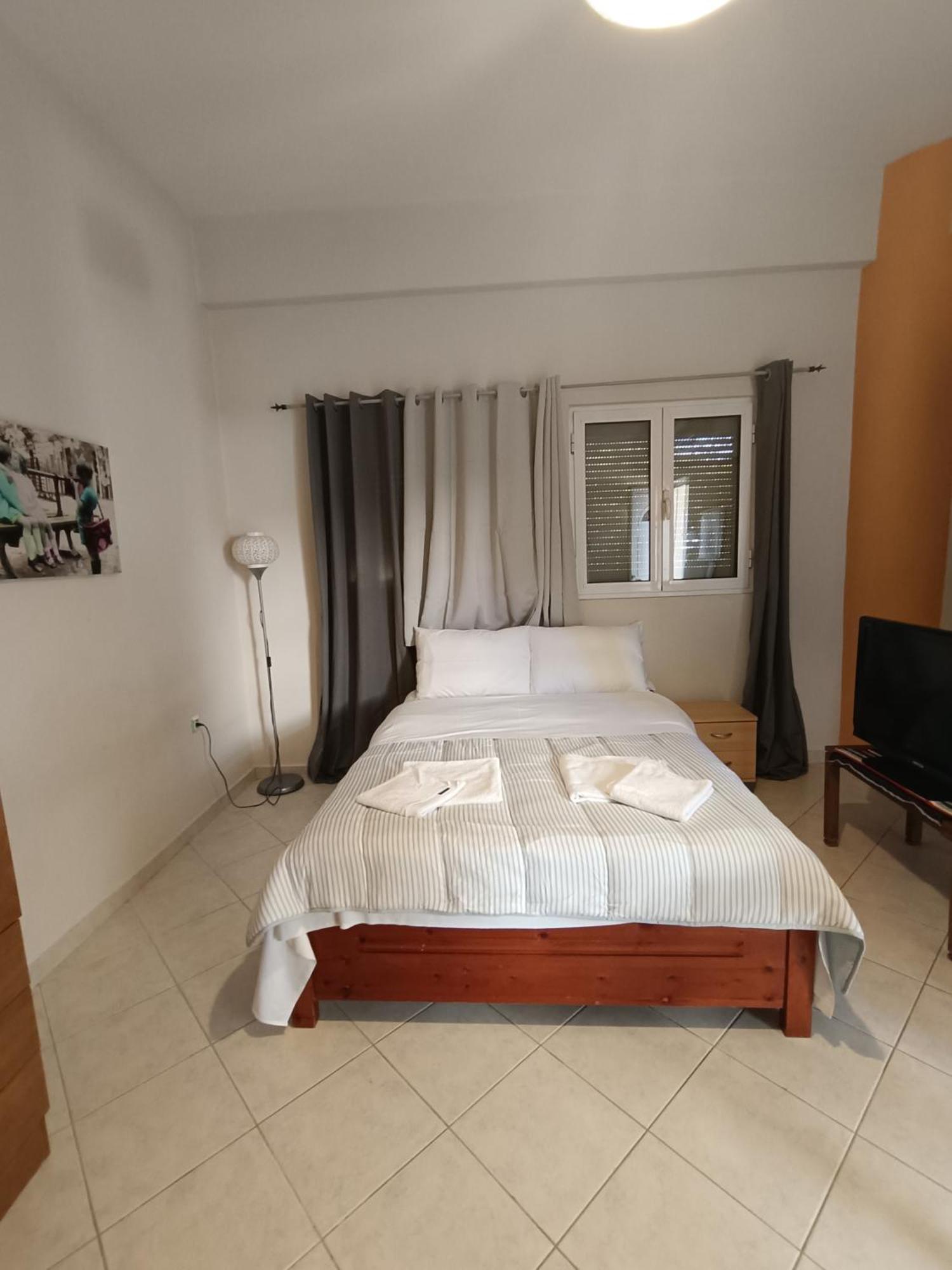 Cozy Apartment In The Center Of Aighion Achaia - Ground Floor - Ισόγειο Στουντιο Aegium Buitenkant foto
