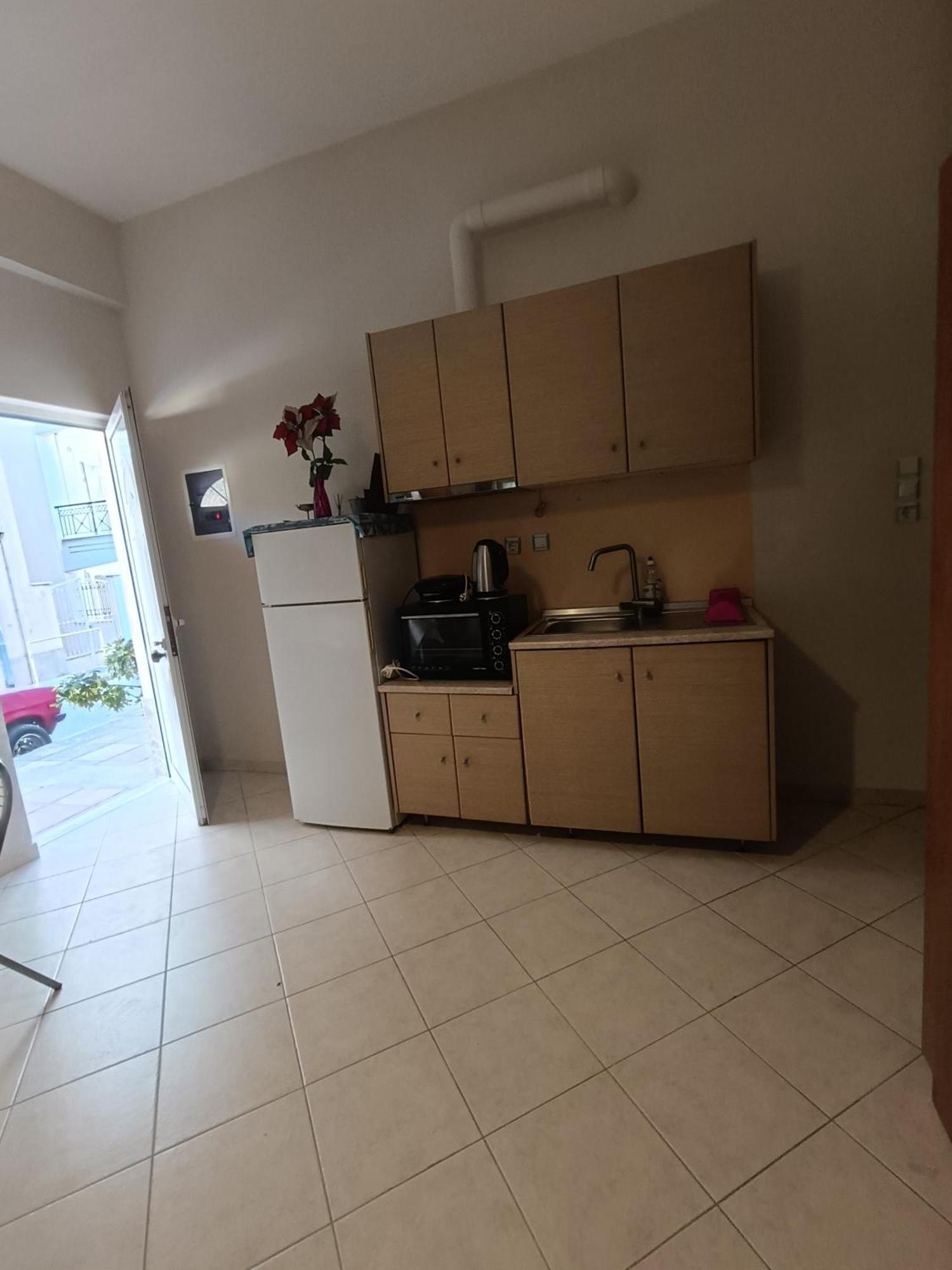 Cozy Apartment In The Center Of Aighion Achaia - Ground Floor - Ισόγειο Στουντιο Aegium Buitenkant foto